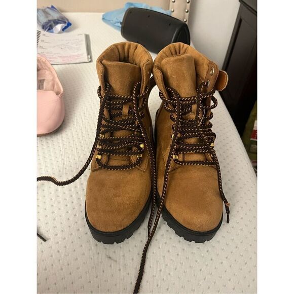 Suede Boots size 6 - Picture 3 of 5